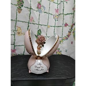 ARDLEIGH ELLIOTT My Daughter my Joy music box egg plays You are so Beautiful